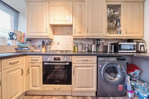 26 Frayslea, Uxbridge, UB8 2AT