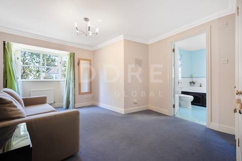 2 bedroom apartment for sale, Hayward Road, Thames Ditton, KT7