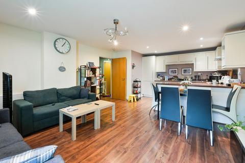 2 bedroom apartment for sale, Drift Court, Gallions Reach, E16