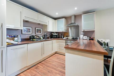 2 bedroom apartment for sale, Drift Court, Gallions Reach, E16