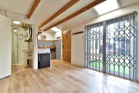 33a Park Road, Bromley, BR1 3HJ