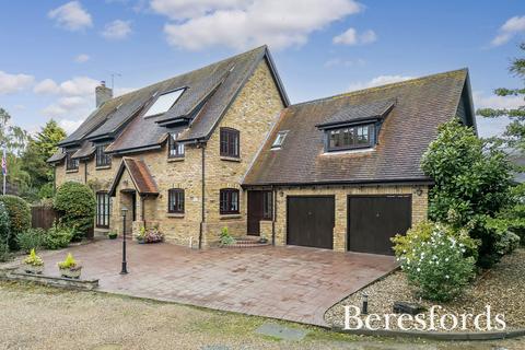 4 bedroom detached house for sale, Stoneham Street, Coggeshall, CO6