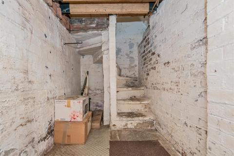 26 Aviary Grove, Armley, Leeds, LS12 2NU