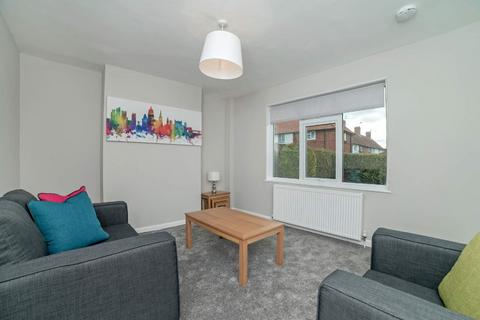 2 bedroom terraced house to rent, Olton Avenue, Beeston, Nottingham, Nottinghamshire, NG9