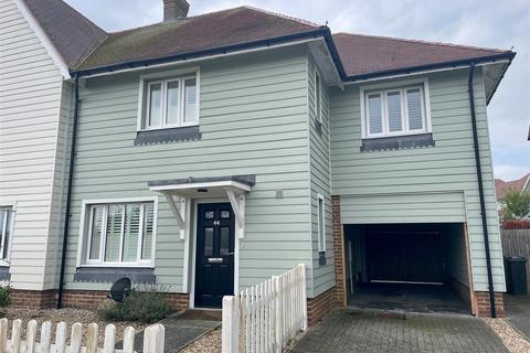 4 bedroom semi-detached house for sale, Vidler Square, Rye