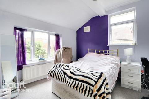 1 bedroom flat for sale, Kings Road, Westcliff-On-Sea