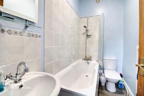 1 bedroom flat for sale, Kings Road, Westcliff-On-Sea