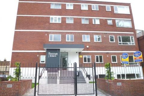 2 bedroom flat to rent, Connaught Towers, 682-684 London Road, Thornton Heath, CR7