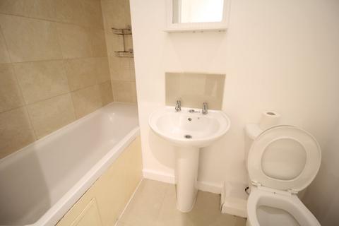 2 bedroom flat to rent, Connaught Towers, 682-684 London Road, Thornton Heath, CR7