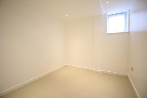 2 bedroom flat to rent, Connaught Towers, 682-684 London Road, Thornton Heath, CR7