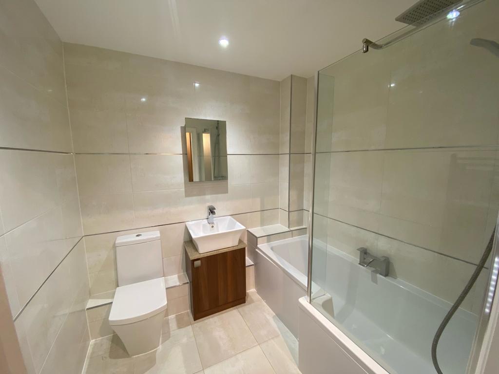 Main bathroom