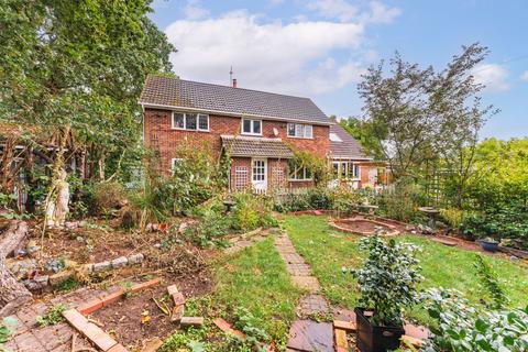 5 bedroom detached house for sale, Gurney Close, Norwich