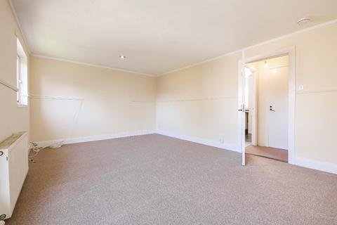 2 bedroom flat to rent, Hill Square, Dundee, DD3