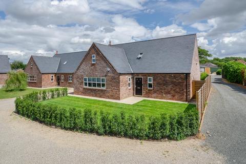 3 bedroom detached house for sale, Minskip Road, Boroughbridge