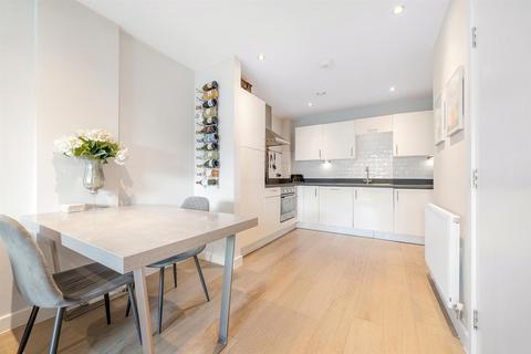 1 bedroom flat for sale, Singer Mews, London SW4