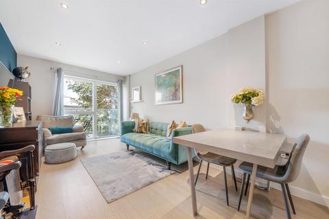 1 bedroom flat for sale, Singer Mews, London SW4