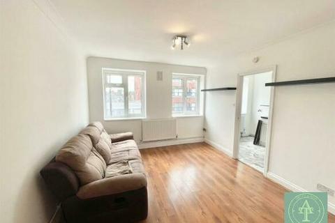 1 bedroom flat for sale, Chase Side, London, N14