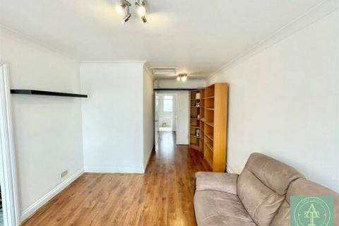 1 bedroom flat for sale, Chase Side, London, N14