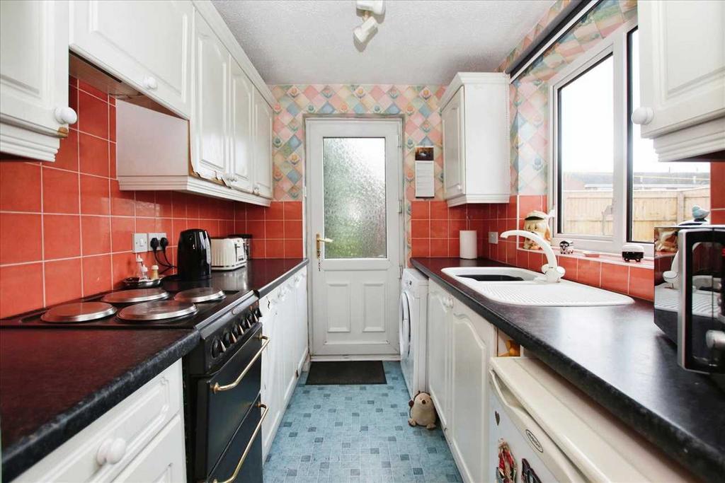 Larne Road, Lincoln 3 bed semidetached house for sale £170,000