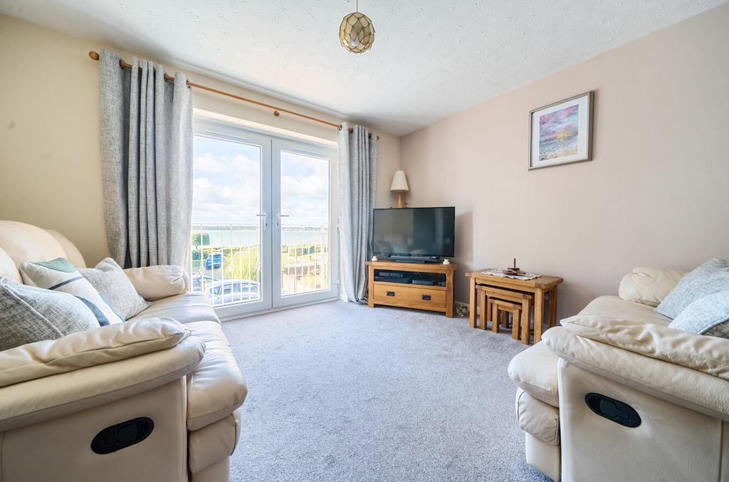 Victoria Road, Netley Abbey... 2 bed apartment for sale £285,000