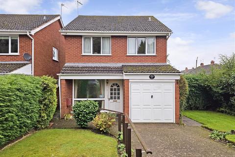 3 bedroom detached house for sale, Windsor Crescent, Kinver, Stourbridge