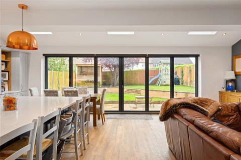 14 Bridge Garth, Clifford, Wetherby, LS23 6HF