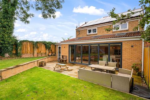 14 Bridge Garth, Clifford, Wetherby, LS23 6HF