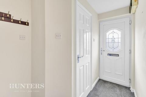 30 Watersheddings Way, Oldham, OL4 2RE