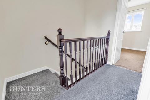 30 Watersheddings Way, Oldham, OL4 2RE
