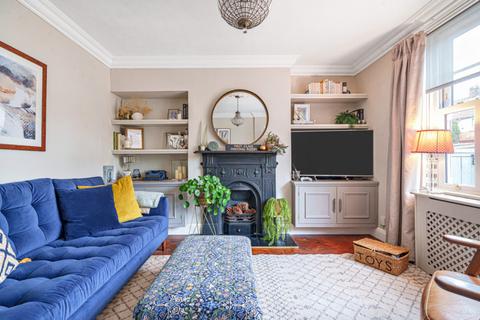 50 Saxon Drive, London, W3 0NR