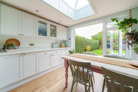 50 Saxon Drive, London, W3 0NR