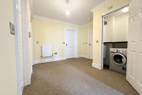 2 bedroom flat to rent, 48 THE RIDGEWAY, ENFIELD, London EN2