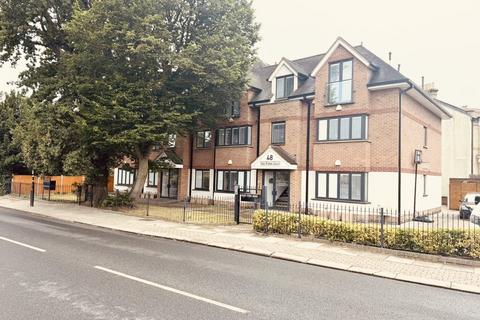 2 bedroom flat to rent, 48 THE RIDGEWAY, ENFIELD, London EN2