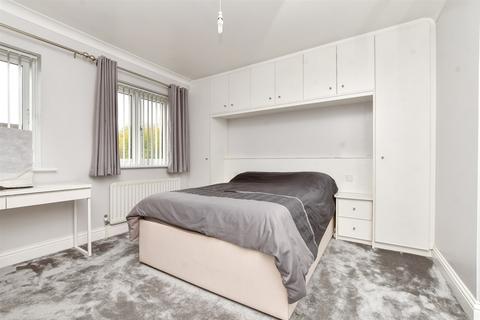 8 Brasted Close, Sutton, SM2 5BE