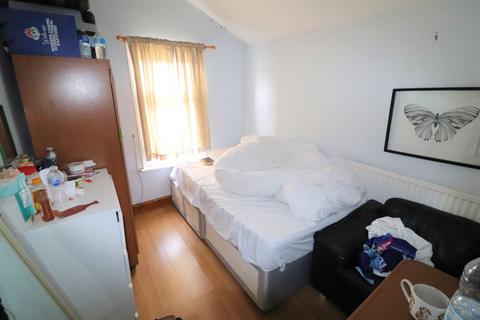 4 Friday Road, Erith, DA8 1PL