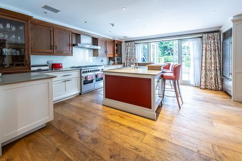 7 bedroom detached house to rent, Hyde Park Gate, SW7