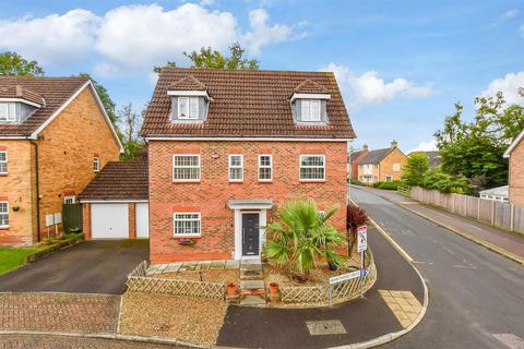 6 bedroom detached house for sale, Heartwood Drive, Ashford, Kent