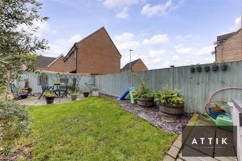 3 bedroom terraced house for sale, Burdock Close, Wymondham