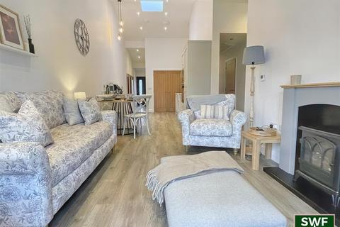 3 bedroom barn conversion for sale, Sutton Farm Barns, Claverley