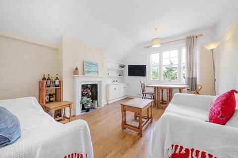 3 bedroom flat for sale, Kings Avenue, SW4