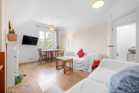 3 bedroom flat for sale, Kings Avenue, SW4