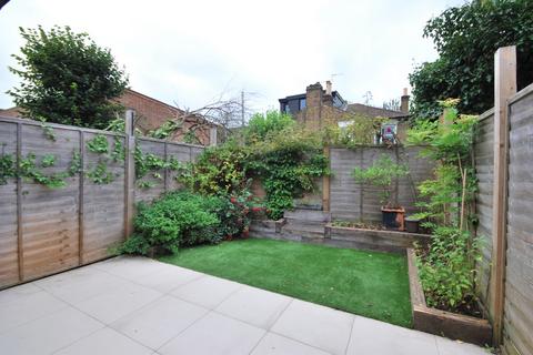 3 bedroom terraced house to rent, Darrell Road East Dulwich SE22