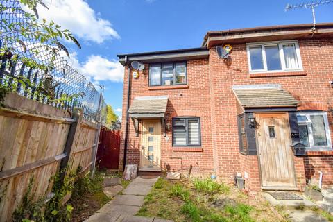 2 bedroom end of terrace house for sale, Littlebrook Avenue, Slough, Berkshire, SL2