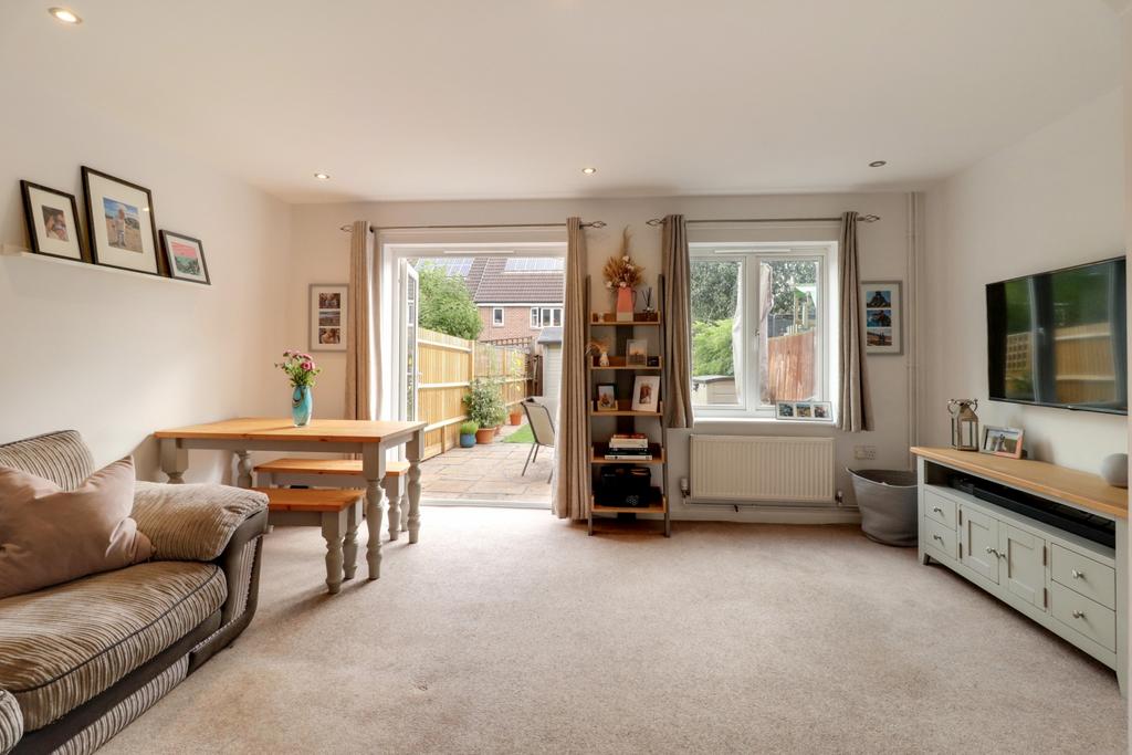 14 Knox Road, Guildford 2 bed terraced house for sale £375,000