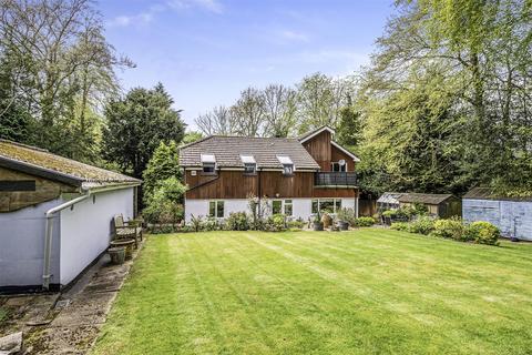 5 bedroom detached house for sale, Ashurst Drive, Tadworth