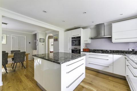 Timbershades Ashurst Drive, Boxhill, Tadworth, KT20 7LS
