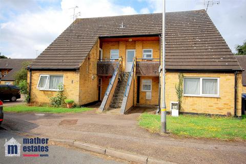 2 bedroom maisonette for sale, Redhall Close, Hatfield