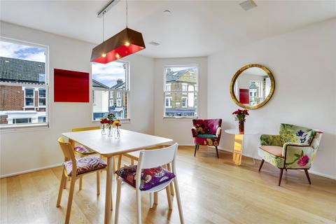 2 bedroom apartment for sale, Ashness Road, SW11