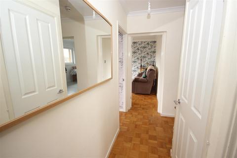 2 bedroom flat for sale, Tyn-Y-Pwll Road, Cardiff