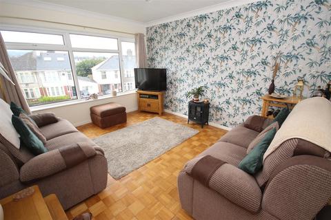 2 bedroom flat for sale, Tyn-Y-Pwll Road, Cardiff